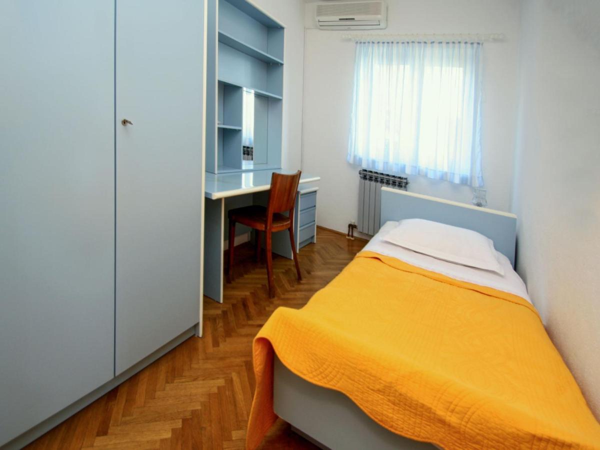 Apartment Matko By Interhome Makarska